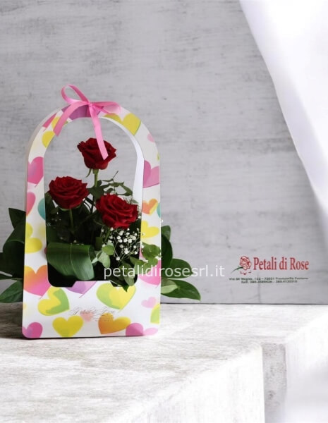 3 ROSE ROSSE IN CONFEZIONE